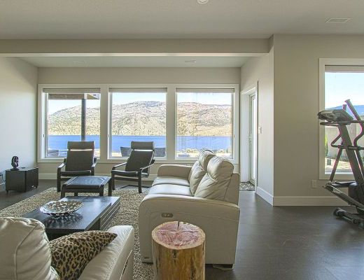 Okanagan Lakeview Retreat - 4 Bdrm w/ Pool HT - Summerland