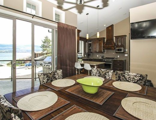 Steps to the Beach - 5 Bdrm + Den w/ Pool - West Kelowna