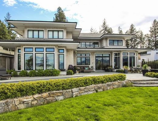 Luxury Look Out - 4 Bdrm Lakeview w/ Pool - Kelowna