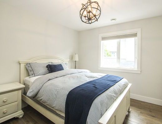 Okanagan Summer Home - 4 Bdrm w/Boat Lift - Kelowna 