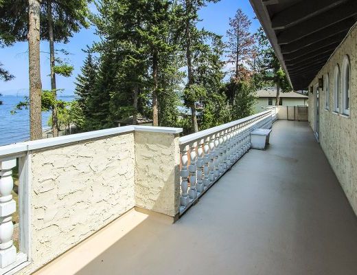 The Lake Estate - 5 Bdrm Lakefront w/Pool - Kelowna (CVH)