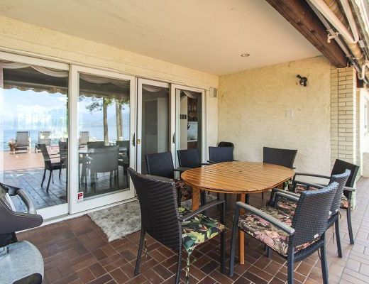 The Lake Estate - 5 Bdrm Lakefront w/Pool - Kelowna (CVH)