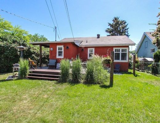 Red House - 2 Bdrm - Kelowna