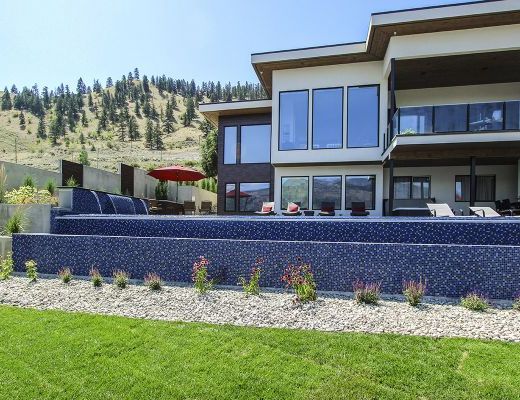 Okanagan Lakeview Retreat - 4 Bdrm w/ Pool HT - Summerland