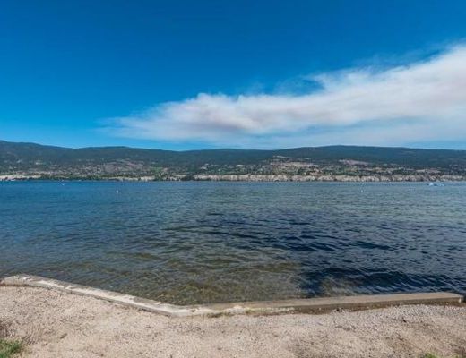 Summerland Family Retreat - 4 Bdrm - Summerland