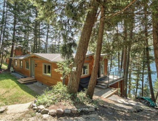 Heffley Lake Cottage II - 4 Bdrm - Heffley Lake