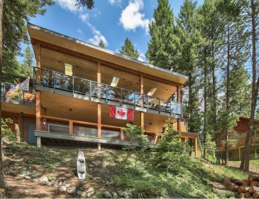 Heffley Lake Cottage II - 4 Bdrm - Heffley Lake