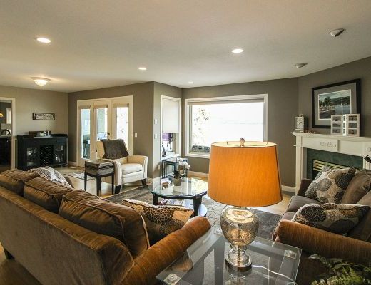 Lakeside Retreat - 5 Bdrm - West Kelowna (CVH)