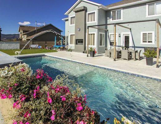 Hillside Hideaway - 4 Bdrm + Den w/ Pool - Kelowna (CVH)