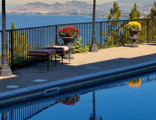 Okanagan Chateau - 5 Bdrm w/ Pool - Kelowna (CVH)