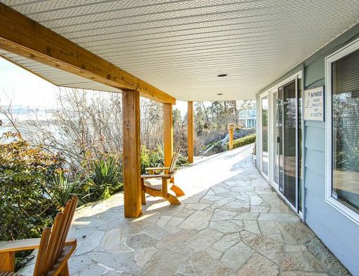 The Beach House - 5 Bdrm HT plus Boat Lift - Kelowna (CVH)