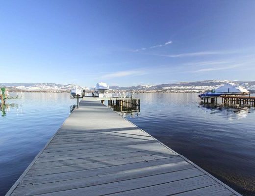 The Beach House - 5 Bdrm HT plus Boat Lift - Kelowna (CVH)