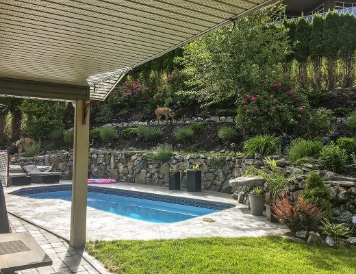 Stonebridge Estate - 4 Bdrm with Pool HT - Kelowna