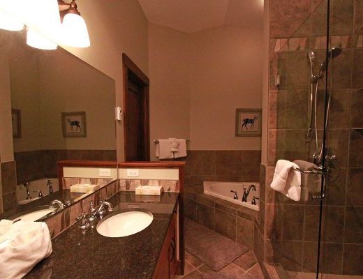 3D Trail Lodge - 3 Bdrm HT - Fernie