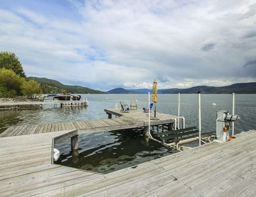 Willow Beach - 3 Bedroom Lakefront - Vernon