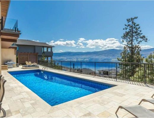 Wine Country Estate - 4 Bdrm HT w/ Pool - West Kelowna