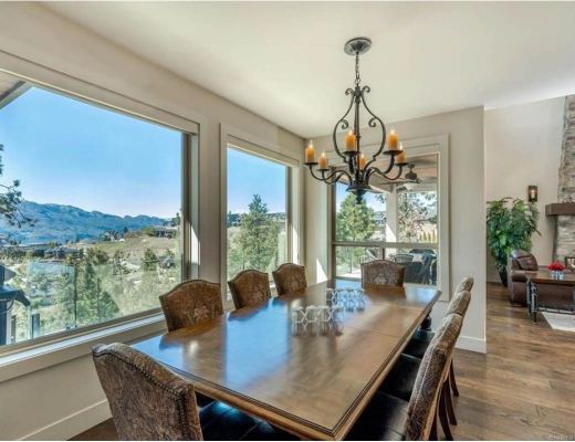 Wine Country Estate - 4 Bdrm HT w/ Pool - West Kelowna