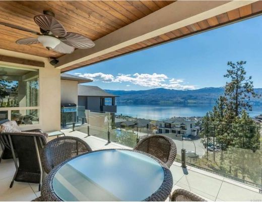 Wine Country Estate - 4 Bdrm HT w/ Pool - West Kelowna