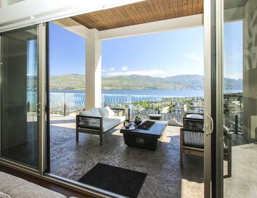 Vista Kelowna - 5 Bdrm HT w/Pool - West Kelowna (CVH)