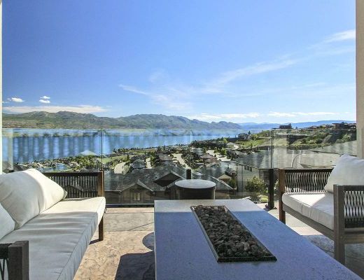 Vista Kelowna - 5 Bdrm HT w/Pool - West Kelowna (CVH)