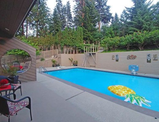 West Coast Oasis - 5 Bdrm w/ Pool - Kelowna