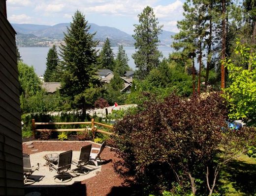 West Coast Oasis - 5 Bdrm w/ Pool - Kelowna