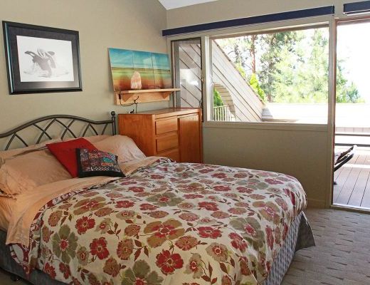 West Coast Oasis - 5 Bdrm w/ Pool - Kelowna