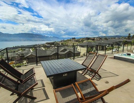 Vista Kelowna - 5 Bdrm HT w/Pool - West Kelowna (CVH)