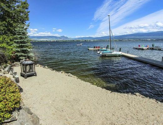 Lakeside Retreat - 5 Bdrm - West Kelowna (CVH)