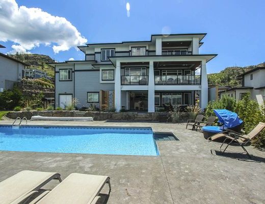Okanagan Summer - 5 Bedrm w/ Pool and HT - Kelowna