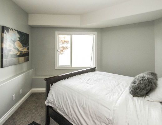 The View - 4 Bdrm w/ Pool HT- Kelowna