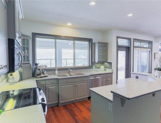 Diamond View - 5 Bdrm w/Heated Pool HT - Kelowna