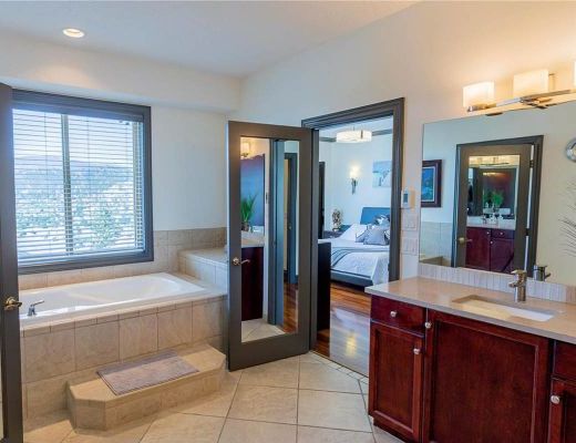 Diamond View - 5 Bdrm w/Heated Pool HT - Kelowna