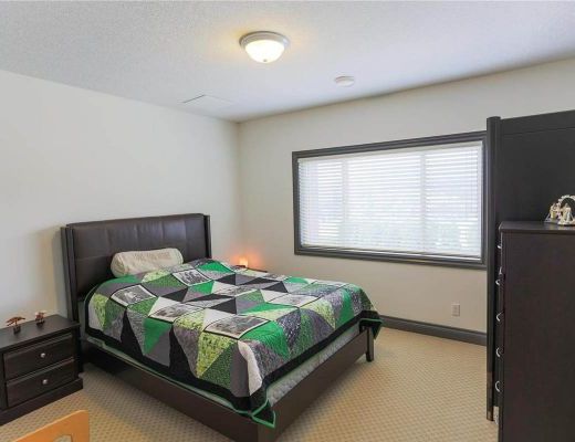 Diamond View - 5 Bdrm w/Heated Pool HT - Kelowna