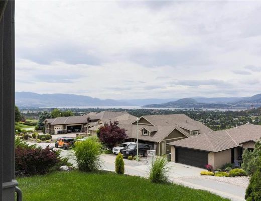 Diamond View - 5 Bdrm w/Heated Pool HT - Kelowna