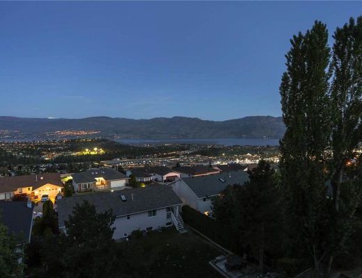 Diamond View - 5 Bdrm w/Heated Pool HT - Kelowna