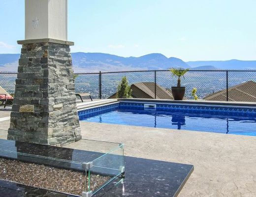 Blue Sky Retreat - 4 Bdrm w/ Pool HT - Kelowna