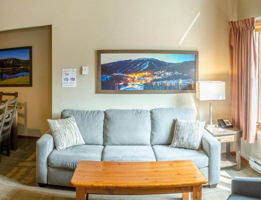 Nancy Greene's Cahilty Lodge - 3 Bdrm - Sun Peaks