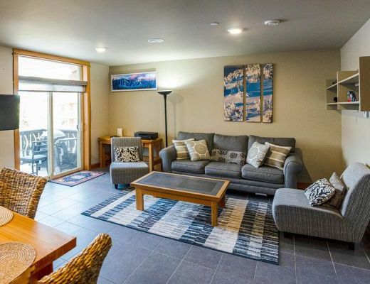 Kookaburra Lodge #201 - 2 Bdrm HT - Sun Peaks