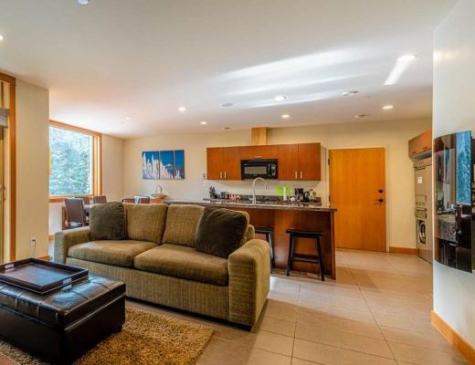 Kookaburra Lodge #204 - 2 Bdrm HT - Sun Peaks