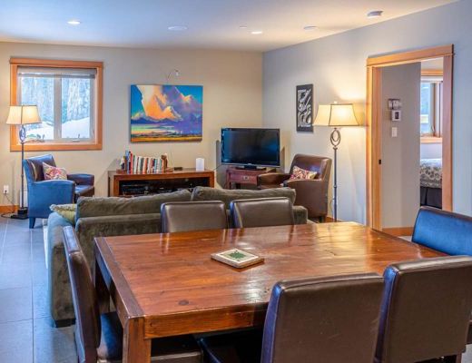 Kookaburra Lodge #301 - 2 Bdrm HT - Sun Peaks