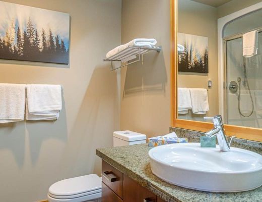 Kookaburra Lodge #301 - 2 Bdrm HT - Sun Peaks