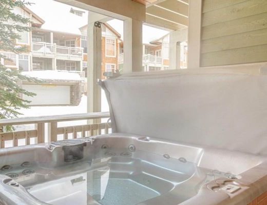 Settlers Crossing #61 - 2 Bdrm HT - Sun Peaks