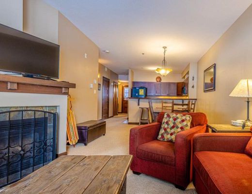 Stone's Throw #11 - 2 Bdrm HT - Sun Peaks