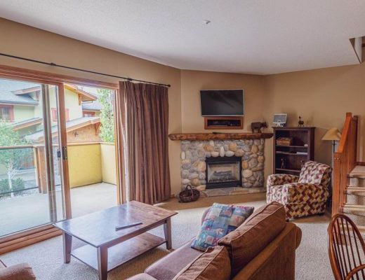 Trails Edge #17 - 2 Bdrm + Den HT - Sun Peaks