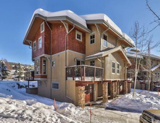 Trapper's Landing #23 - 3 Bdrm + Den HT - Sun Peaks