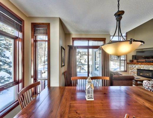 Trapper's Landing #23 - 3 Bdrm + Den HT - Sun Peaks