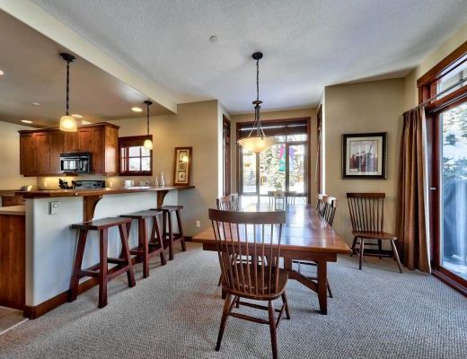 Trapper's Landing #23 - 3 Bdrm + Den HT - Sun Peaks