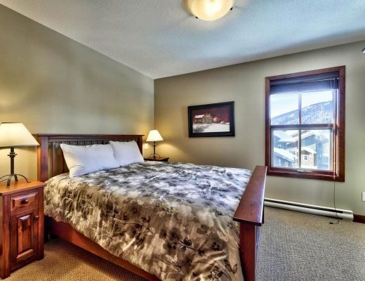 Trapper's Landing #23 - 3 Bdrm + Den HT - Sun Peaks