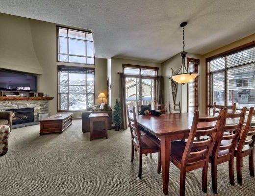 Trapper's Landing #27 - 3 Bdrm + Den HT - Sun Peaks